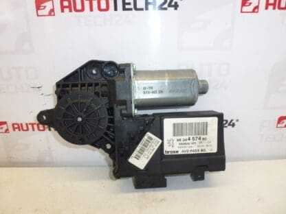 Peugeot 307 Silnik naciągu przedniej prawej szyby 9634457480 9222N3
