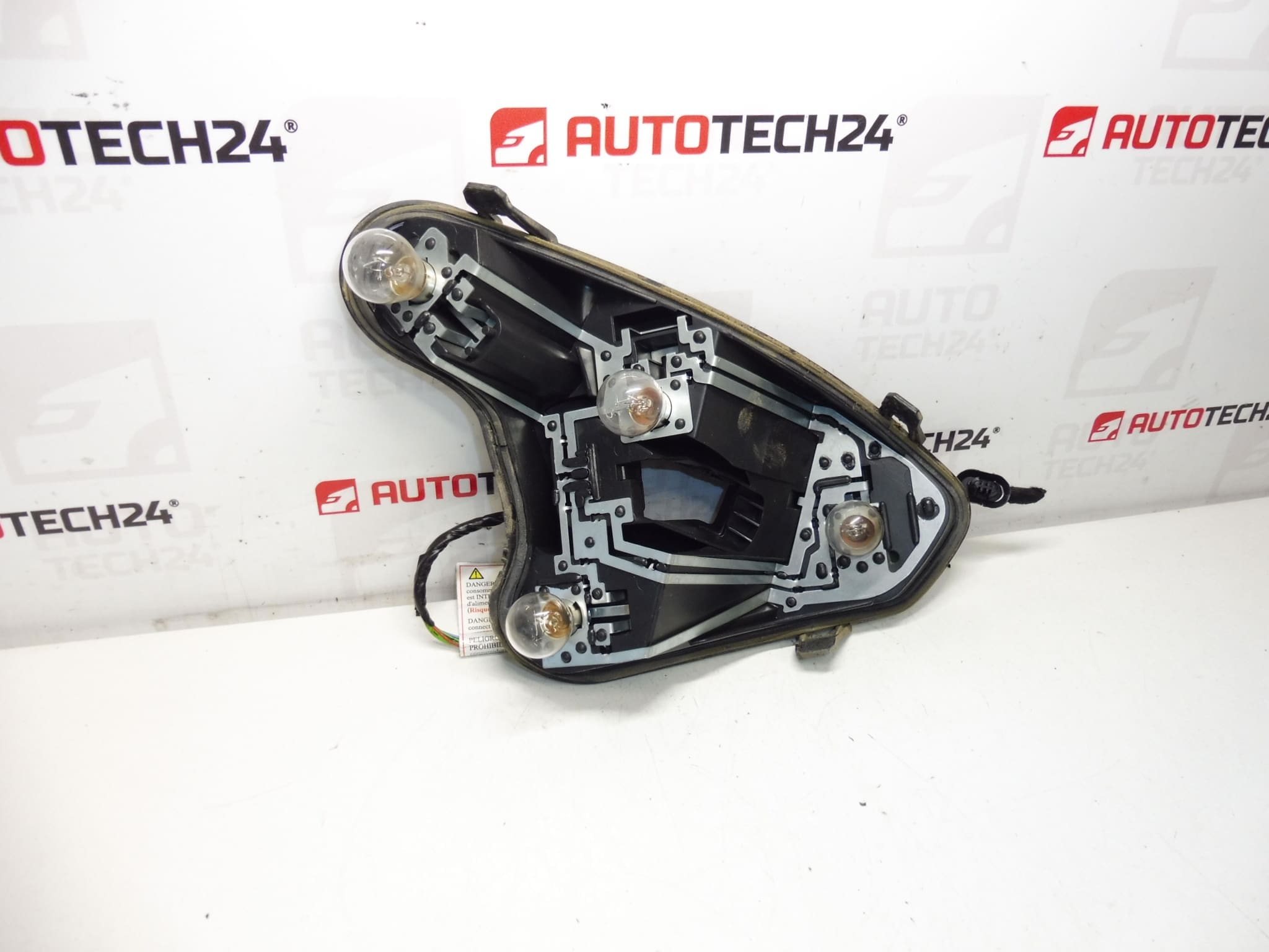 Oprawka żarówki lampy tylnej prawej Peugeot 308 Hatchback 1606959180