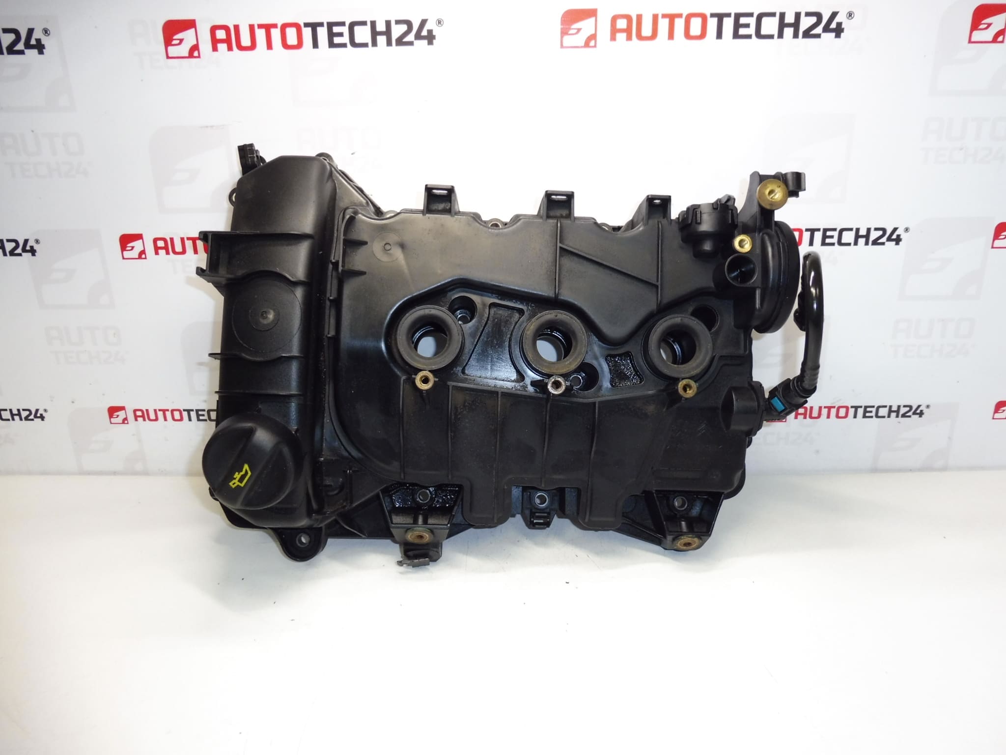 Pokrywa głowicy cylindrów 1.2 VTI PureTech 9811067580 9806820880